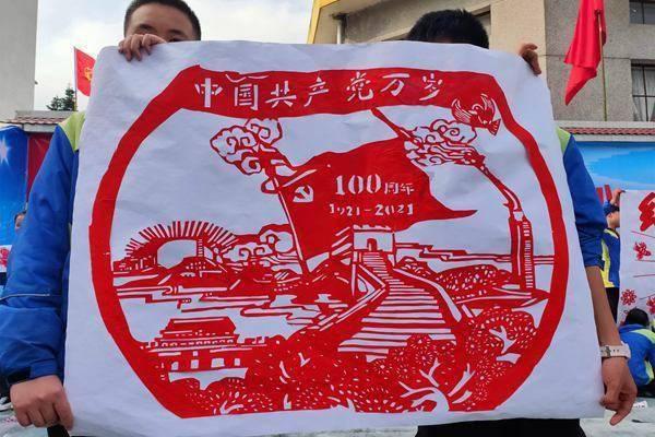 春季芹叶牡丹开过花后怎么处理？游戏画面